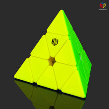 Load image into Gallery viewer, QiYi X-Man Bell Magnetic Pyraminx V2
